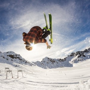 kaiyun入口-莎拉波娃赛事新规引热议，日本队争议持续发酵，莎拉波娃新规与日本队争议双引热议